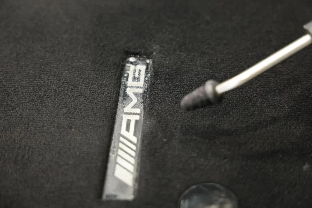 A machine cleaning the car carpet